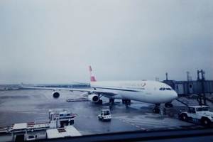 1.オーストリア航空でウィーンへ.jpg