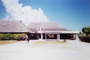 121.ランギロア空港.jpg