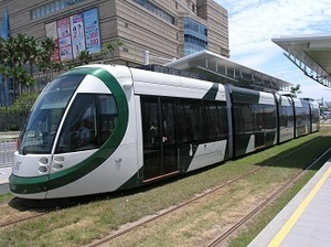 179.夢時代駅.jpg