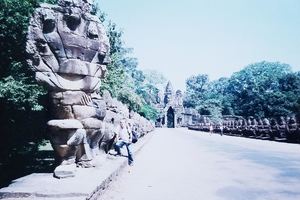 9.アンコールトム南大門.jpg
