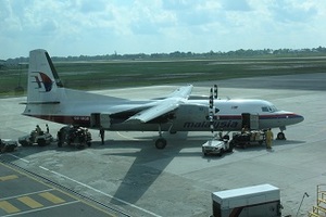 ムル行き飛行機.jpg